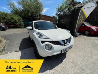 Nissan Juke 1.2 DIG-T Tekna SUV 5dr Petrol Manual Euro 5 (s/s) Euro 5 (115 p