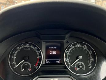 SKODA OCTAVIA 1.6 TDI SCR SE Technology Hatchback 5dr Diesel DSG Euro 6 (s/s) 