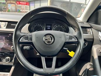 SKODA OCTAVIA 1.6 TDI SCR SE Technology Hatchback 5dr Diesel DSG Euro 6 (s/s) 