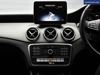 MERCEDES-BENZ GLA CLASS 2.1 GLA200d Sport (Executive) SUV 5dr Diesel 7G-DCT Euro 6 (s/s)
