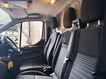 FORD TRANSIT CUSTOM 2.0 300 EcoBlue Limited Panel Van 5dr Diesel Manual L1 H1 Euro 6