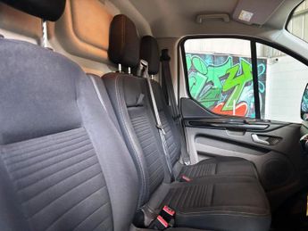 FORD TRANSIT CUSTOM 2.0 300 EcoBlue Limited Panel Van 5dr Diesel Manual L1 H1 Euro 6