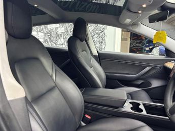 TESLA Model 3 (Dual Motor) Long Range Saloon 4dr Electric Auto 4WDE (346 ps)