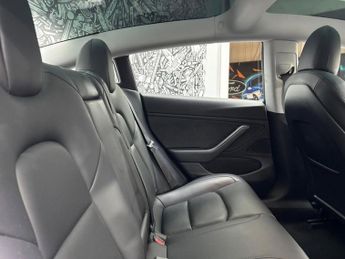 TESLA Model 3 (Dual Motor) Long Range Saloon 4dr Electric Auto 4WDE (346 ps)