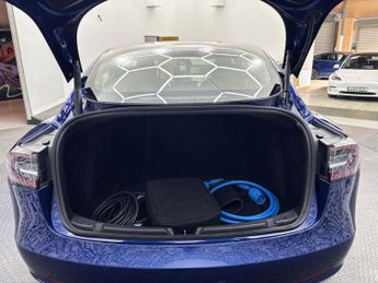 TESLA Model 3 (Dual Motor) Long Range Saloon 4dr Electric Auto 4WDE (346 ps)