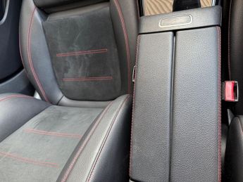 MERCEDES-BENZ CLA 1.3 CLA200 AMG Line (Premium) Coupe 4dr Petrol 7G-DCT Euro 6 (s/