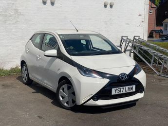 Toyota AYGO 1.0 VVT-i x-play Hatchback 5dr Petrol Manual Euro 6 (68 ps)