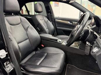MERCEDES-BENZ C-CLASS 3.5 C350 V6 Sport Saloon 4dr Petrol G-Tronic Euro 5 (272 ps)