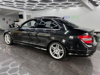 MERCEDES-BENZ C-CLASS 3.5 C350 V6 Sport Saloon 4dr Petrol G-Tronic Euro 5 (272 ps)