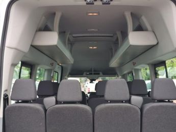 FORD TRANSIT 2.2 TDCi 460 HDT Trend Minibus 5dr Diesel Manual L4 H3 (18 seats