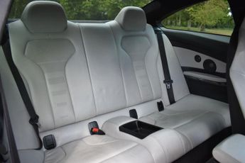 BMW M4 3.0 BiTurbo Competition Coupe 2dr Petrol DCT Euro 6 (s/s) (450 p