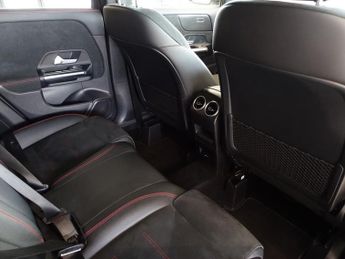 MERCEDES-BENZ GLA 2.0 GLA200d AMG Line (Executive) SUV 5dr Diesel 8G-DCT Euro 6 (s
