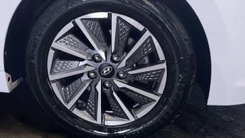 HYUNDAI IONIQ 38.3kWh Premium Hatchback 5dr Electric Auto (136 ps)