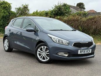 Kia Ceed 1.6 CRDi 2 Hatchback 5dr Diesel Auto Euro 5 (126 bhp)