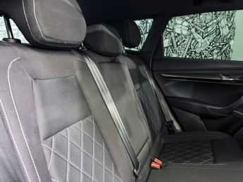 SKODA KAROQ 1.5 TSI ACT SportLine SUV 5dr Petrol DSG Euro 6 (s/s) (150 ps)