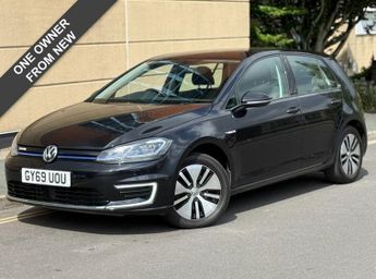 Volkswagen Golf 35.8kWh e-Golf Hatchback 5dr Electric Auto (136 ps)