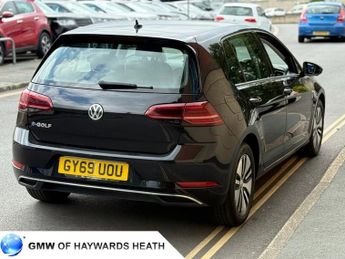 VOLKSWAGEN E-GOLF 35.8kWh e-Golf Hatchback 5dr Electric Auto (136 ps)