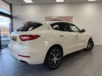 MASERATI LEVANTE 3.0D V6 SUV 5dr Diesel ZF 4WD Euro 6 (s/s) (275 ps)