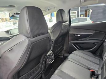 PEUGEOT 3008 1.2 PureTech Allure SUV 5dr Petrol Manual Euro 6 (s/s) (130 ps)