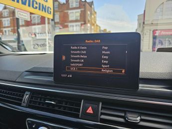 AUDI A4 AVANT 1.4 TFSI Black Edition Estate 5dr Petrol Manual Euro 6 (s/s) (15