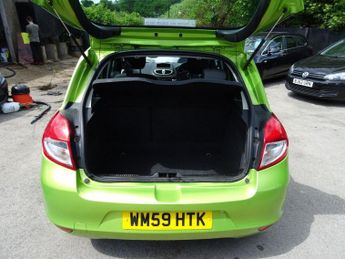 RENAULT CLIO 1.6 VVT Expression Hatchback 5dr Petrol Auto Euro 5 (111 ps)
