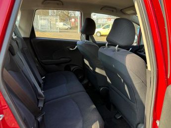 HONDA JAZZ 1.4 i-VTEC ES Hatchback 5dr Petrol CVT Euro 5 (99 ps)