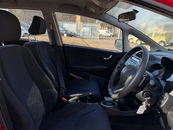 HONDA JAZZ 1.4 i-VTEC ES Hatchback 5dr Petrol CVT Euro 5 (99 ps)