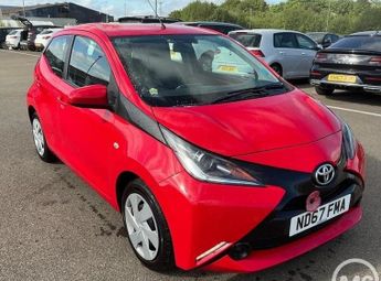 Toyota AYGO 1.0 VVT-i x-play Hatchback 5dr Petrol Manual Euro 6 (68 ps)