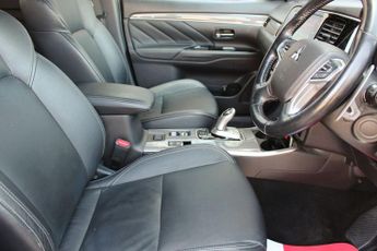 MITSUBISHI OUTLANDER 2.4h TwinMotor 13.8kWh 4h SUV 5dr Petrol Plug-in Hybrid CVT 4WD 