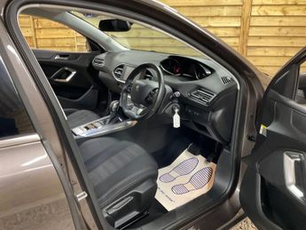 PEUGEOT 308 2.0 BlueHDi Allure Hatchback 5dr Diesel Auto Euro 6 (s/s) (150 p