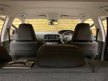 PEUGEOT 308 2.0 BlueHDi Allure Hatchback 5dr Diesel Auto Euro 6 (s/s) (150 p