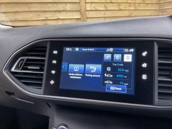 PEUGEOT 308 2.0 BlueHDi Allure Hatchback 5dr Diesel Auto Euro 6 (s/s) (150 p