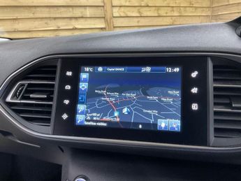 PEUGEOT 308 2.0 BlueHDi Allure Hatchback 5dr Diesel Auto Euro 6 (s/s) (150 p