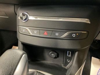 PEUGEOT 308 2.0 BlueHDi Allure Hatchback 5dr Diesel Auto Euro 6 (s/s) (150 p