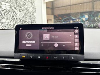 MG MG 4 64kWh Trophy Long Range Hatchback 5dr Electric Auto (203 ps)