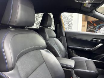 MG MG 4 64kWh Trophy Long Range Hatchback 5dr Electric Auto (203 ps)