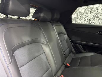 MG MG 4 64kWh Trophy Long Range Hatchback 5dr Electric Auto (203 ps)