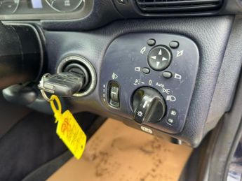 MERCEDES-BENZ C-CLASS 2.1 C200 CDI Avantgarde SE Saloon 4dr Diesel Automatic (166 g/km