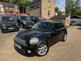 MINI Hatch 1.6 Cooper Hatchback 3dr Petrol Steptronic Euro 5 (122 ps)