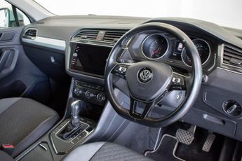 VOLKSWAGEN TIGUAN 2.0 TDI SE Navigation SUV 5dr Diesel DSG Euro 6 (s/s) (150 ps)