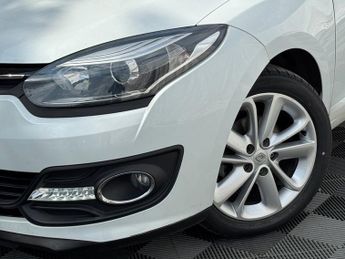 RENAULT MEGANE 1.5 dCi ENERGY Dynamique TomTom Coupe 3dr Diesel Manual Euro 5 (