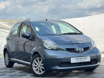 Toyota AYGO 1.0 VVT-i + Hatchback 5dr Petrol MultiMode Euro 4 (67 bhp)