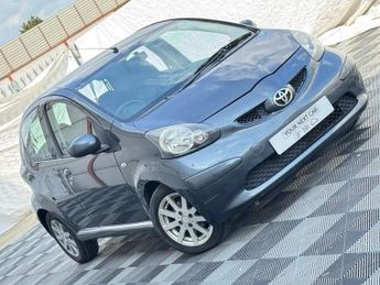 TOYOTA AYGO 1.0 VVT-i + Hatchback 5dr Petrol MultiMode Euro 4 (67 bhp)