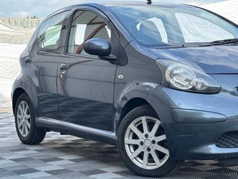 TOYOTA AYGO 1.0 VVT-i + Hatchback 5dr Petrol MultiMode Euro 4 (67 bhp)