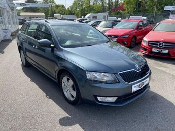 Skoda Octavia 1.6 TDI SE Business GreenLine III Estate 5dr Diesel Manual Euro 