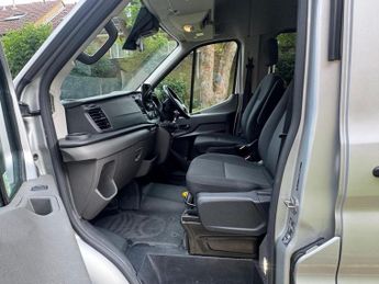 FORD TRANSIT 2.0 460 EcoBlue Leader Minibus Double Cab 5dr Diesel Manual RWD 