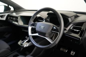 AUDI Q4 E-TRON 40 S line Sportback 5dr Electric Auto 82kWh (204 ps)
