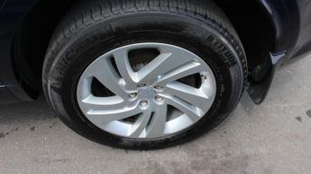 LAND ROVER DISCOVERY SPORT 2.0 D150 MHEV R-Dynamic S SUV 5dr Diesel Auto 4WD Euro 6 (s/s) (