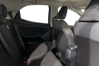 TOYOTA YARIS 1.5 VVT-h Design Hatchback 5dr Petrol Hybrid E-CVT Euro 6 (s/s) 