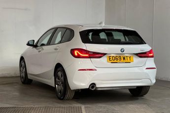 BMW 1 SERIES 1.5 118i SE Hatchback 5dr Petrol Manual Euro 6 (s/s) (140 ps) 1 